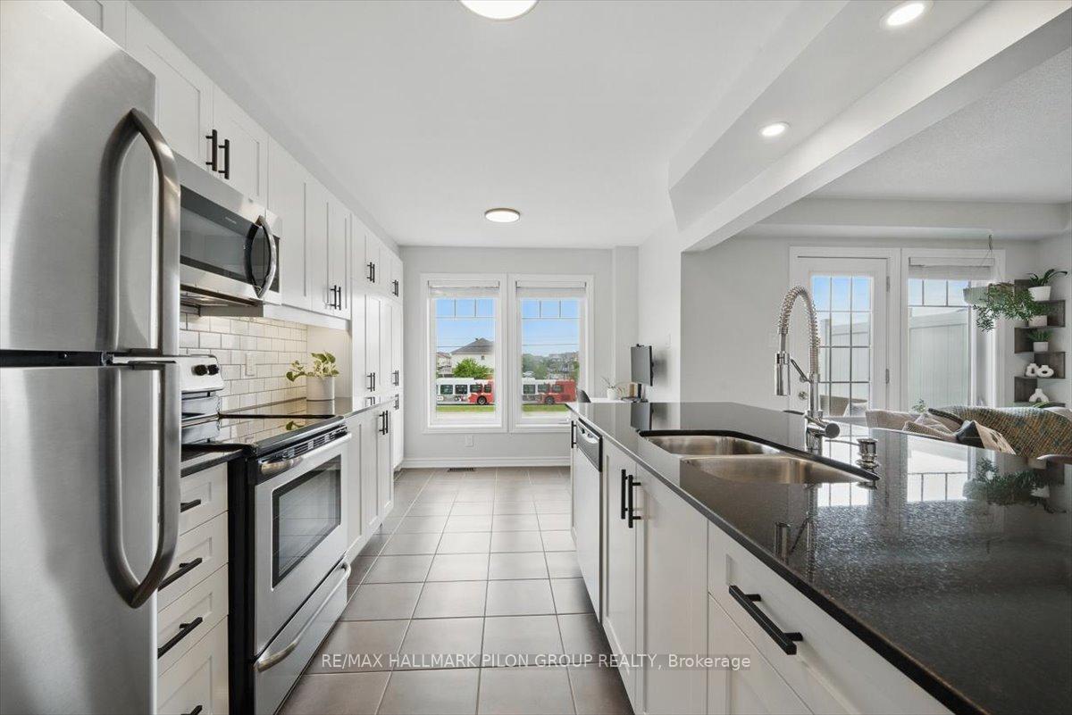 Photo 9 of 361 Sweetfern Crescent, Ottawa, Avalon West — HOMEH