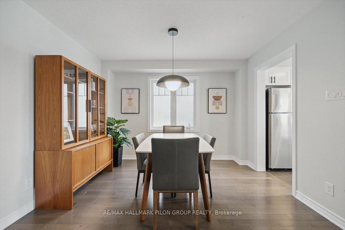 Photo 10 of 361 Sweetfern Crescent, Ottawa, Avalon West — HOMEH