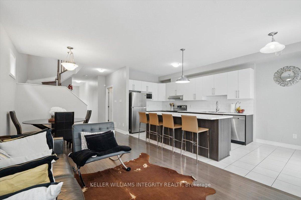 Photo 10 of 843 June Grass Street, Ottawa, Avalon West — HOMEH