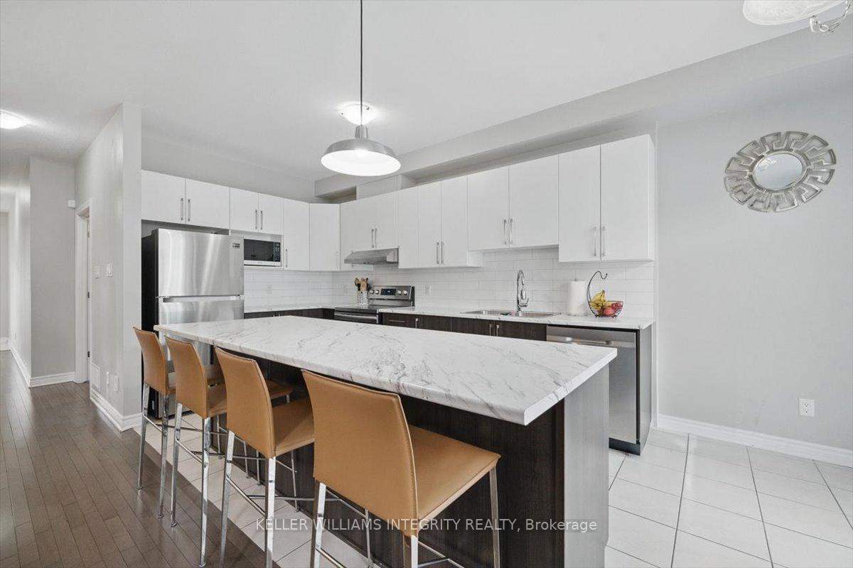 Photo 11 of 843 June Grass Street, Ottawa, Avalon West — HOMEH