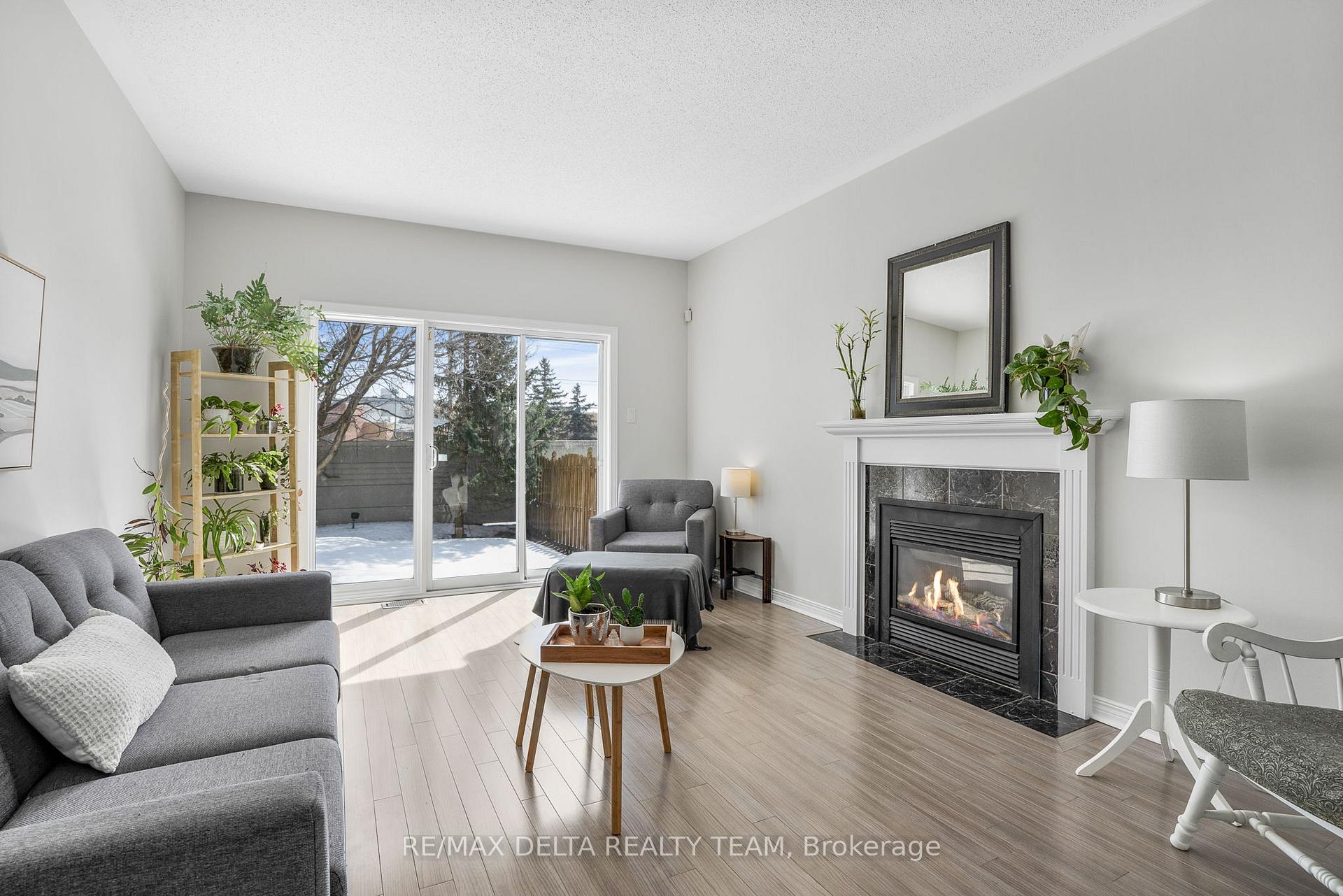 Photo 9 of 1972 Scully Way, Ottawa, Fallingbrook/Gardenway South — HOMEH