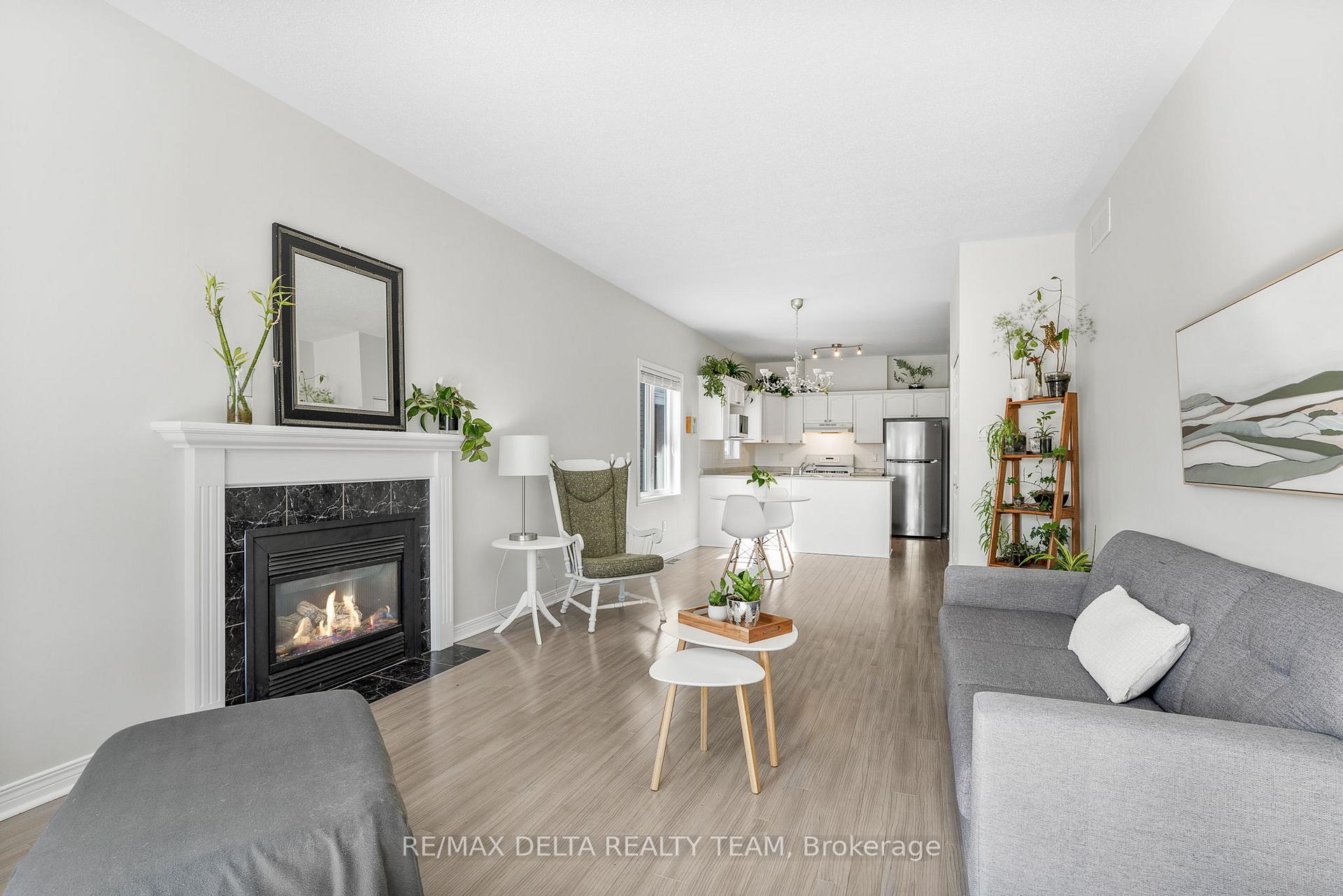 Photo 11 of 1972 Scully Way, Ottawa, Fallingbrook/Gardenway South — HOMEH