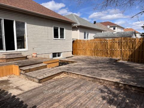 Photo 22 of 1972 Scully Way, Ottawa, Fallingbrook/Gardenway South — HOMEH