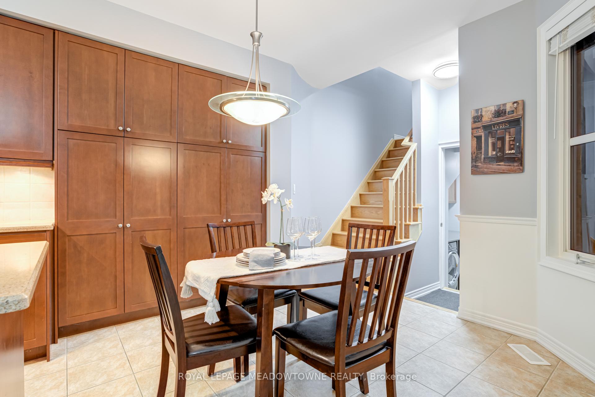 Photo 16 of 864 Bessy Trail, Milton, Coates — HOMEH