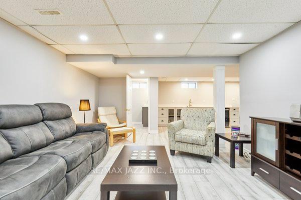 Photo 33 of 783 Pebble Court, Pickering, Amberlea — HOMEH