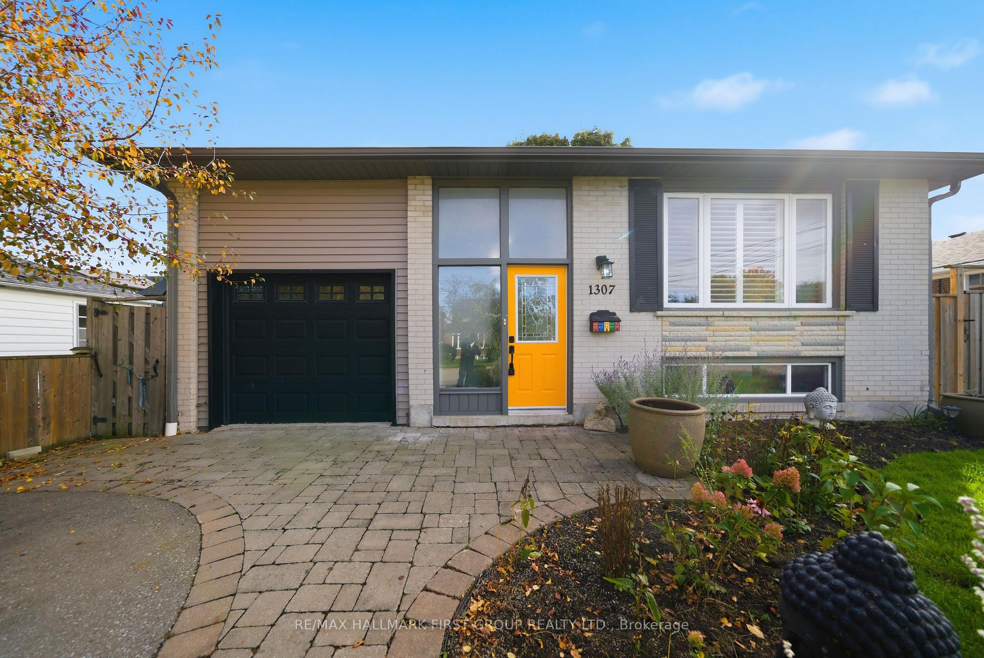 Photo 2 of 1307 Broadview Street, Pickering, Bay Ridges — HOMEH