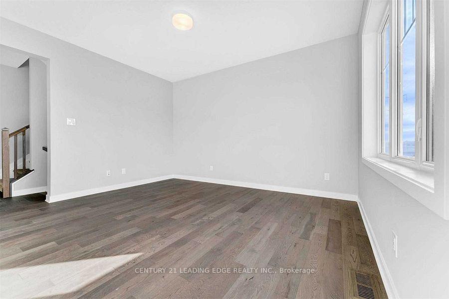 Photo 12 of 2088 Winsome Terrace, Ottawa, Fallingbrook/Gardenway South — HOMEH