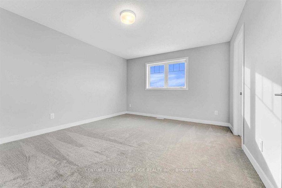 Photo 23 of 2088 Winsome Terrace, Ottawa, Fallingbrook/Gardenway South — HOMEH