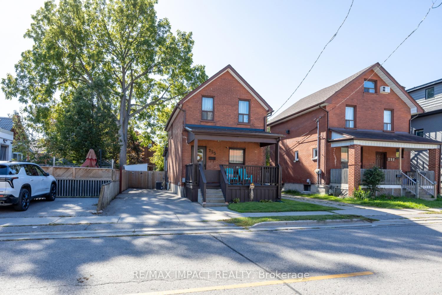 Photo 1 of 255 Arthur Street E, Oshawa, Central — HOMEH