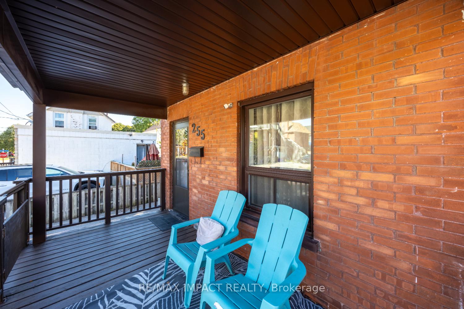 Photo 10 of 255 Arthur Street E, Oshawa, Central — HOMEH