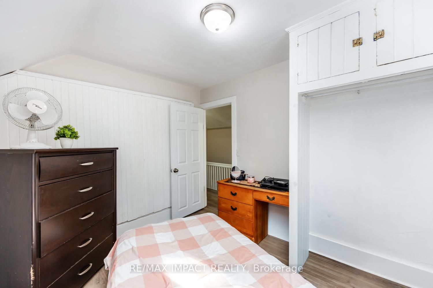 Photo 30 of 255 Arthur Street E, Oshawa, Central — HOMEH