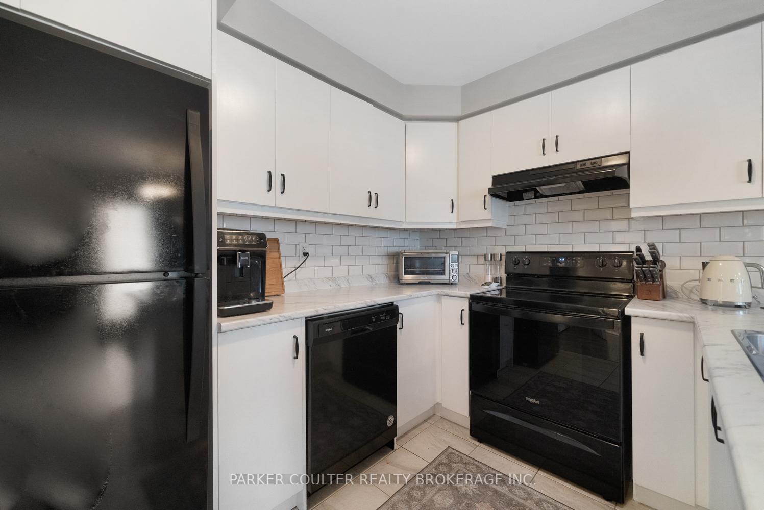 Photo 15 of 2479 Fall Harvest Crescent, Pickering, Rural Pickering — HOMEH
