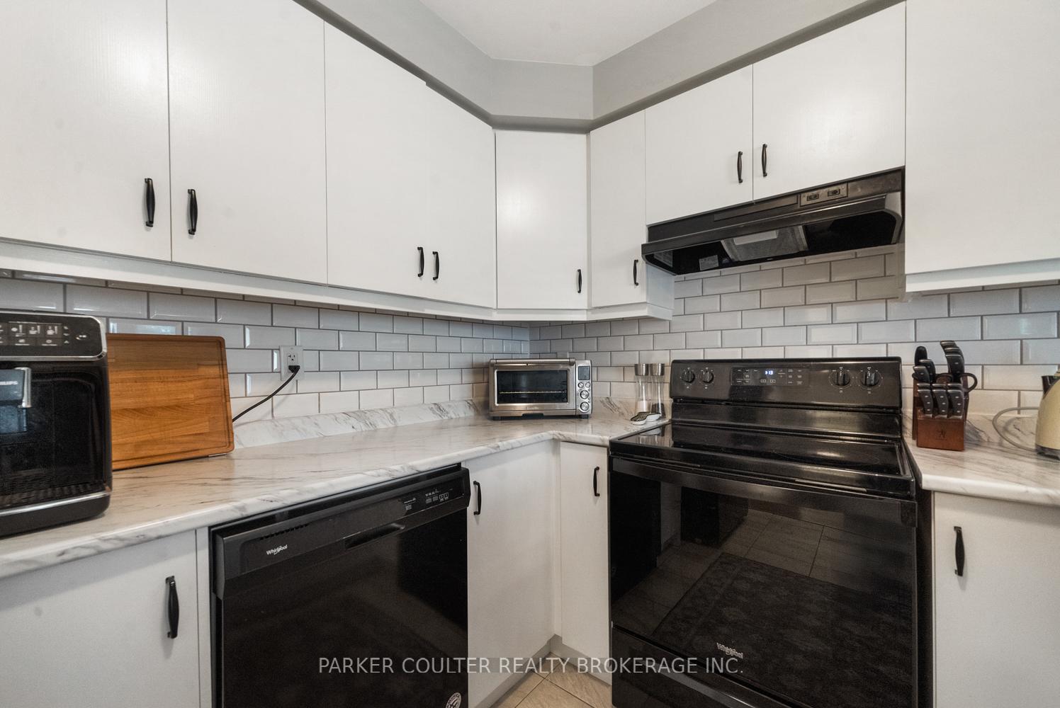 Photo 16 of 2479 Fall Harvest Crescent, Pickering, Rural Pickering — HOMEH