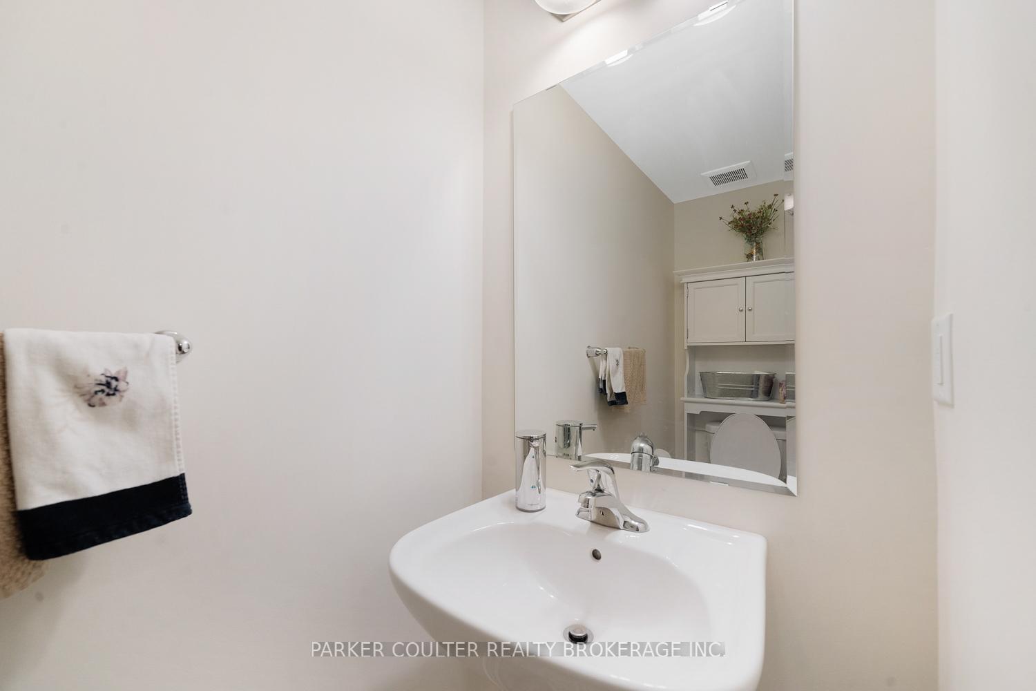 Photo 20 of 2479 Fall Harvest Crescent, Pickering, Rural Pickering — HOMEH