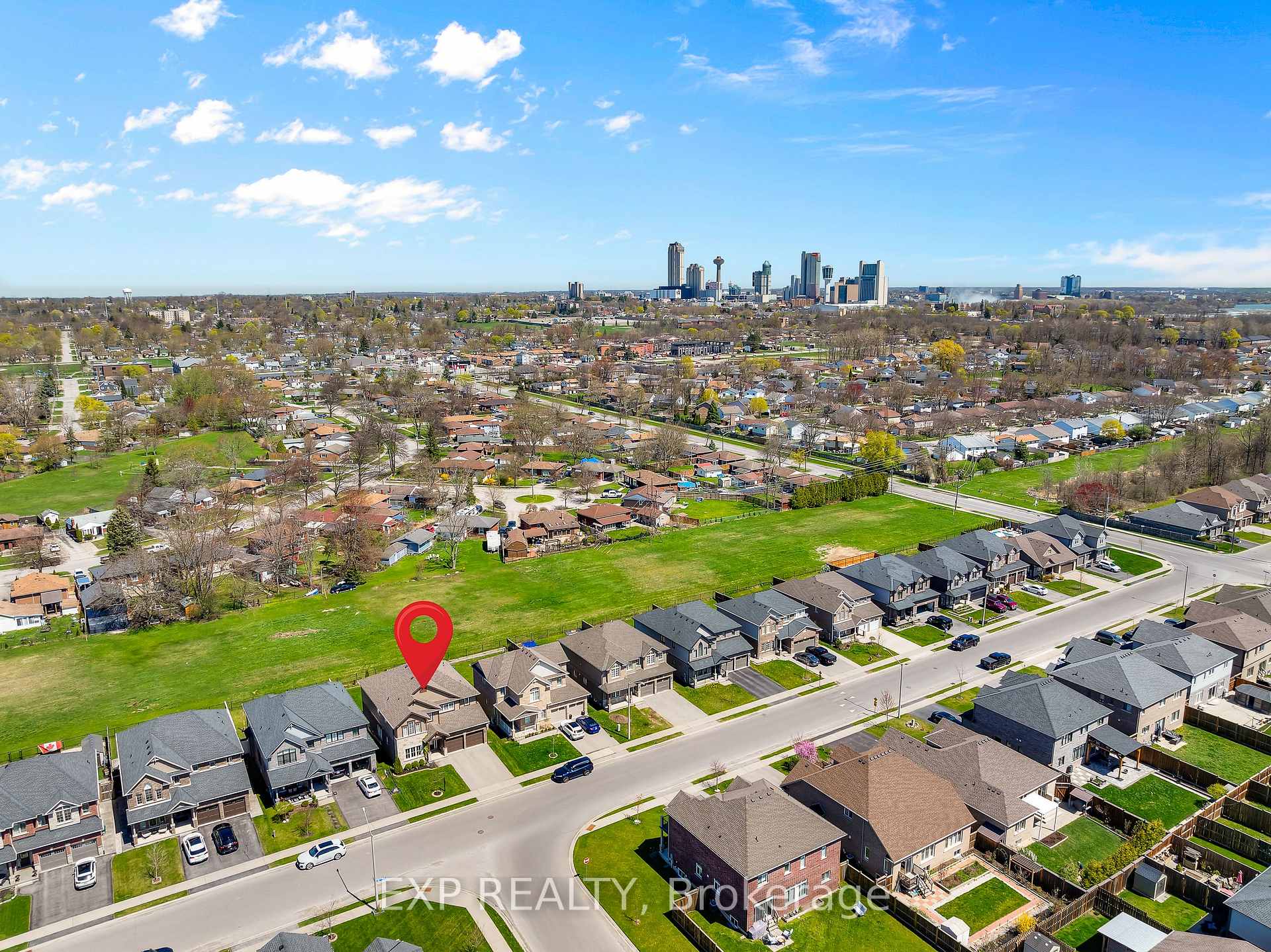 Photo 3 of 6311 Sam Iorfida Drive, Niagara Falls, Oldfield — HOMEH