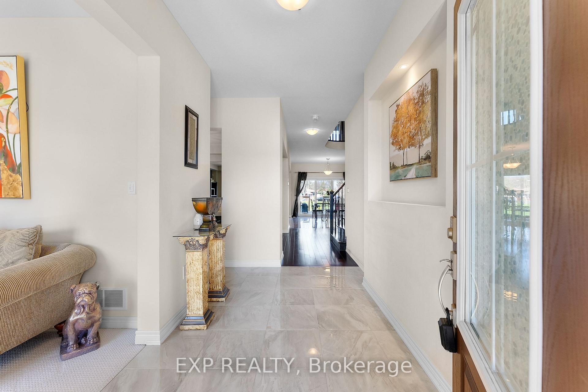 Photo 7 of 6311 Sam Iorfida Drive, Niagara Falls, Oldfield — HOMEH