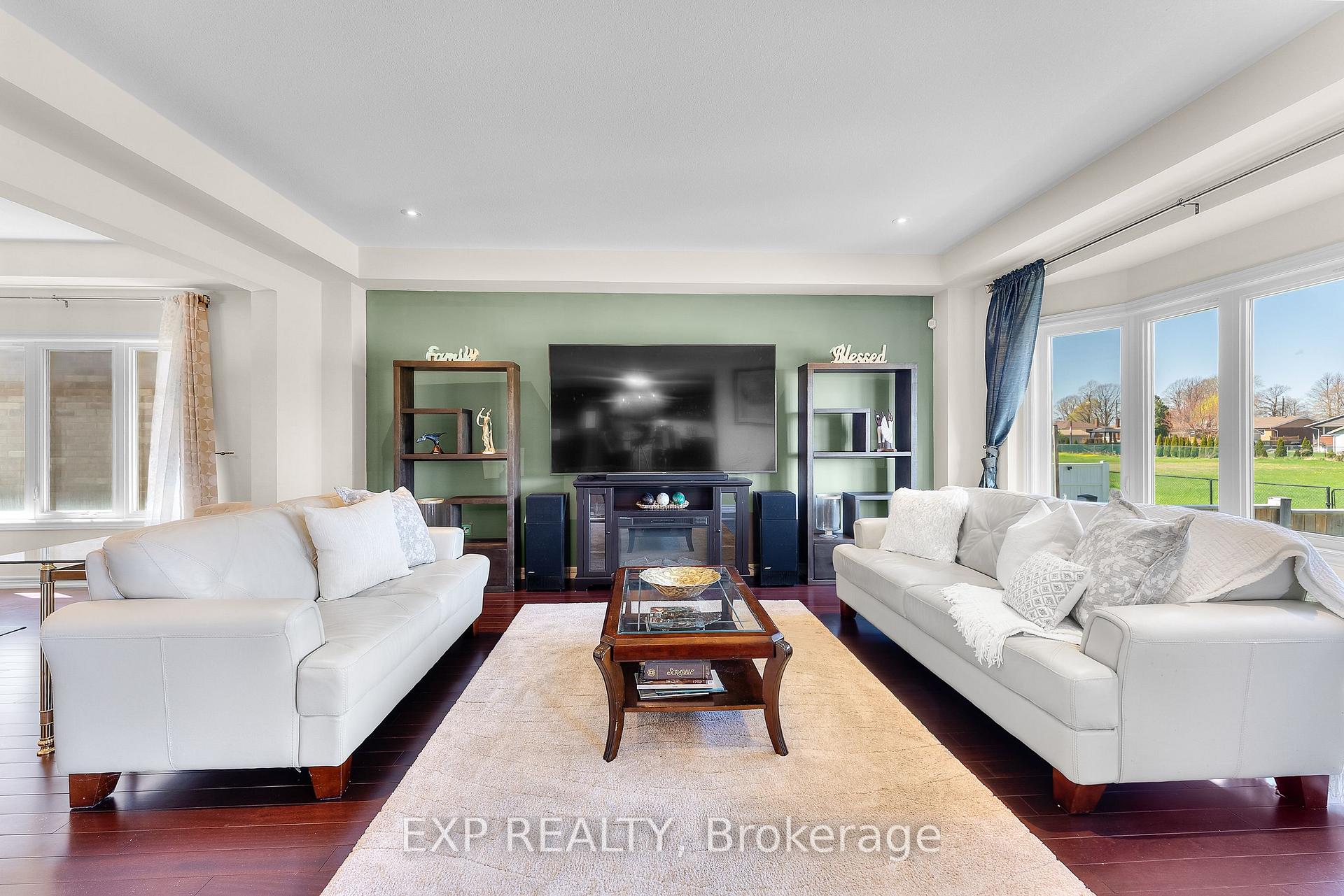 Photo 13 of 6311 Sam Iorfida Drive, Niagara Falls, Oldfield — HOMEH