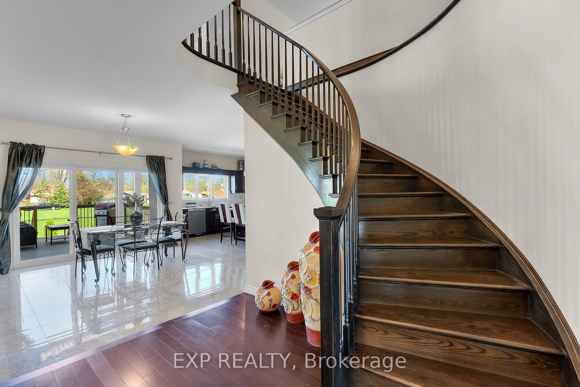 Photo 22 of 6311 Sam Iorfida Drive, Niagara Falls, Oldfield — HOMEH