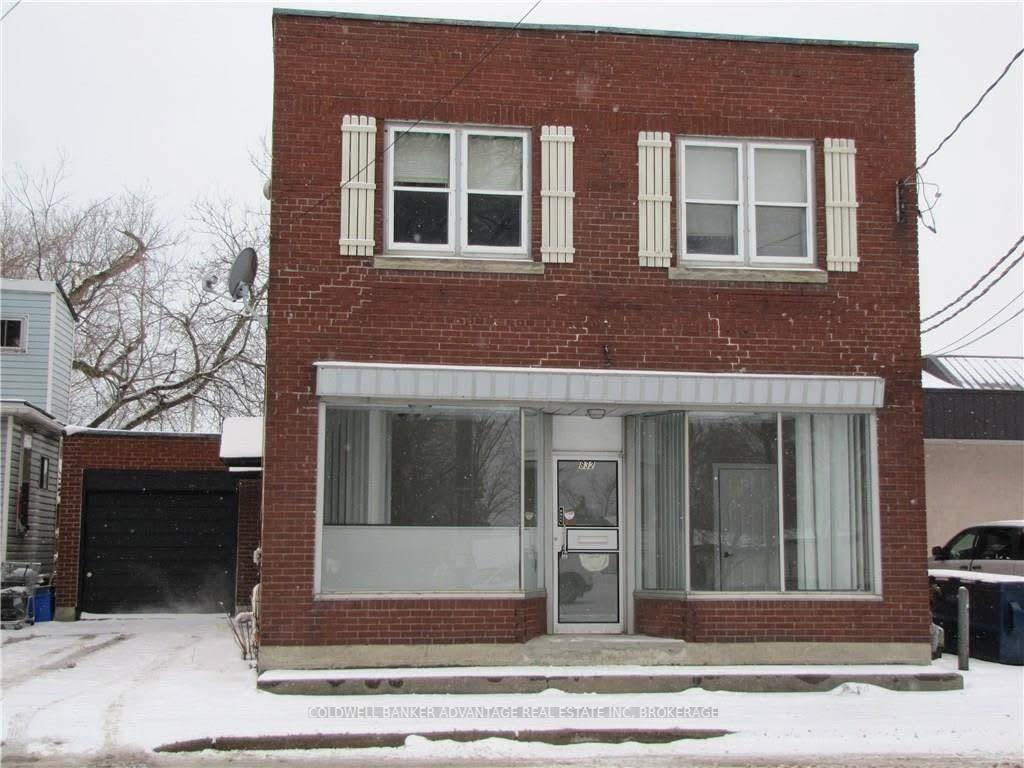 Front of 832 King Street