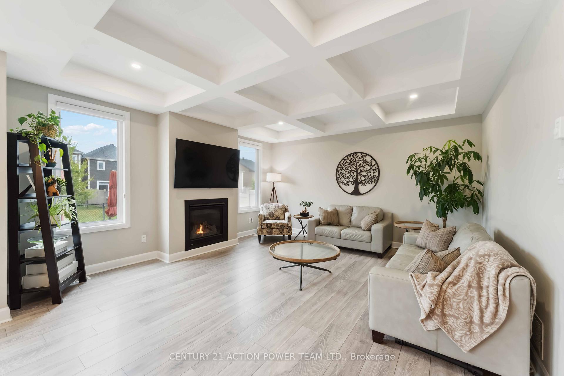 Photo 8 of 266 Esturgeon Street, Ottawa, Avalon West — HOMEH