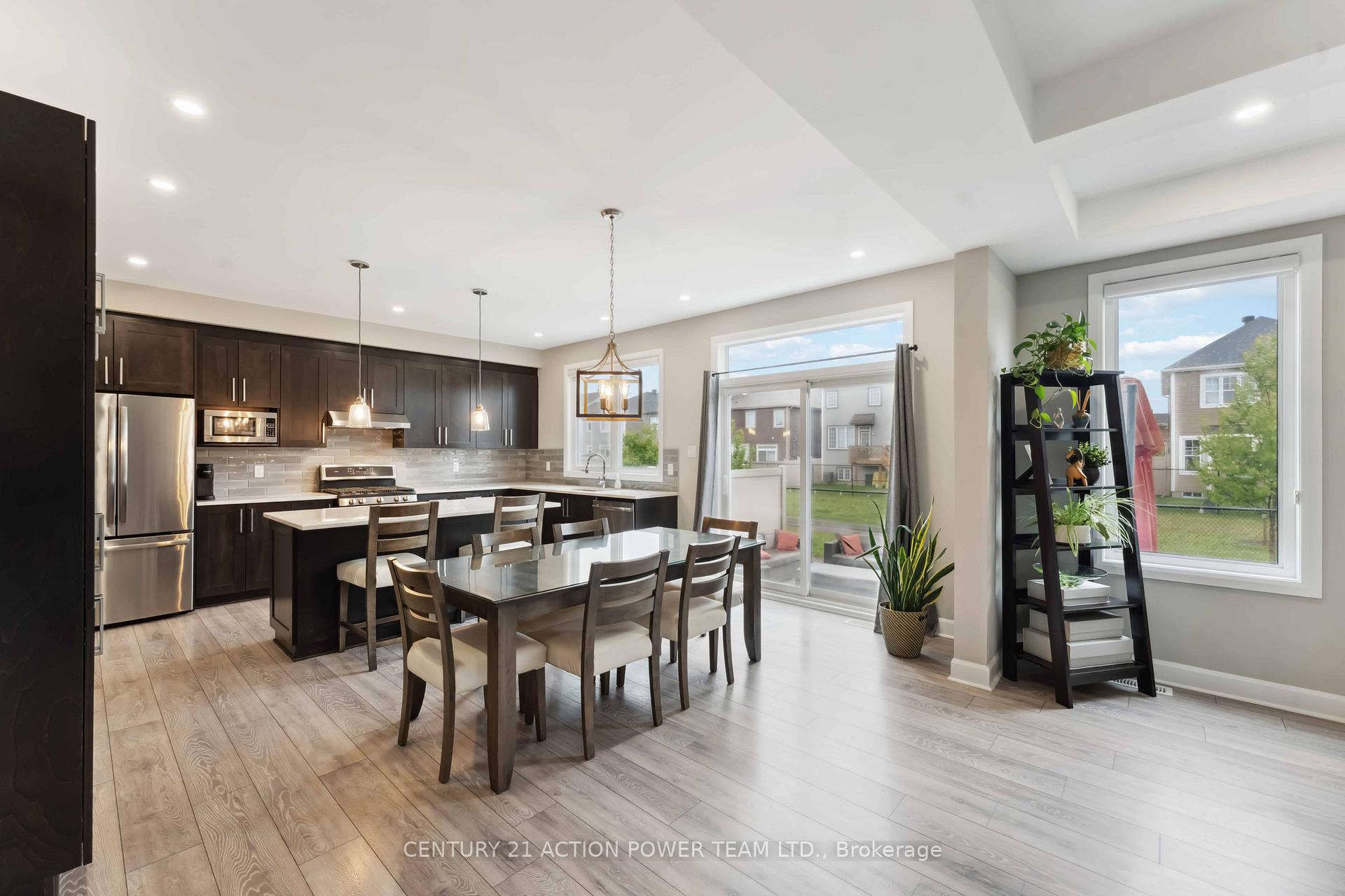 Photo 11 of 266 Esturgeon Street, Ottawa, Avalon West — HOMEH