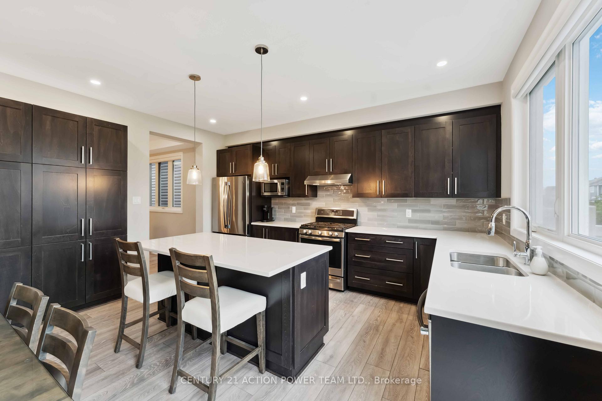 Photo 15 of 266 Esturgeon Street, Ottawa, Avalon West — HOMEH
