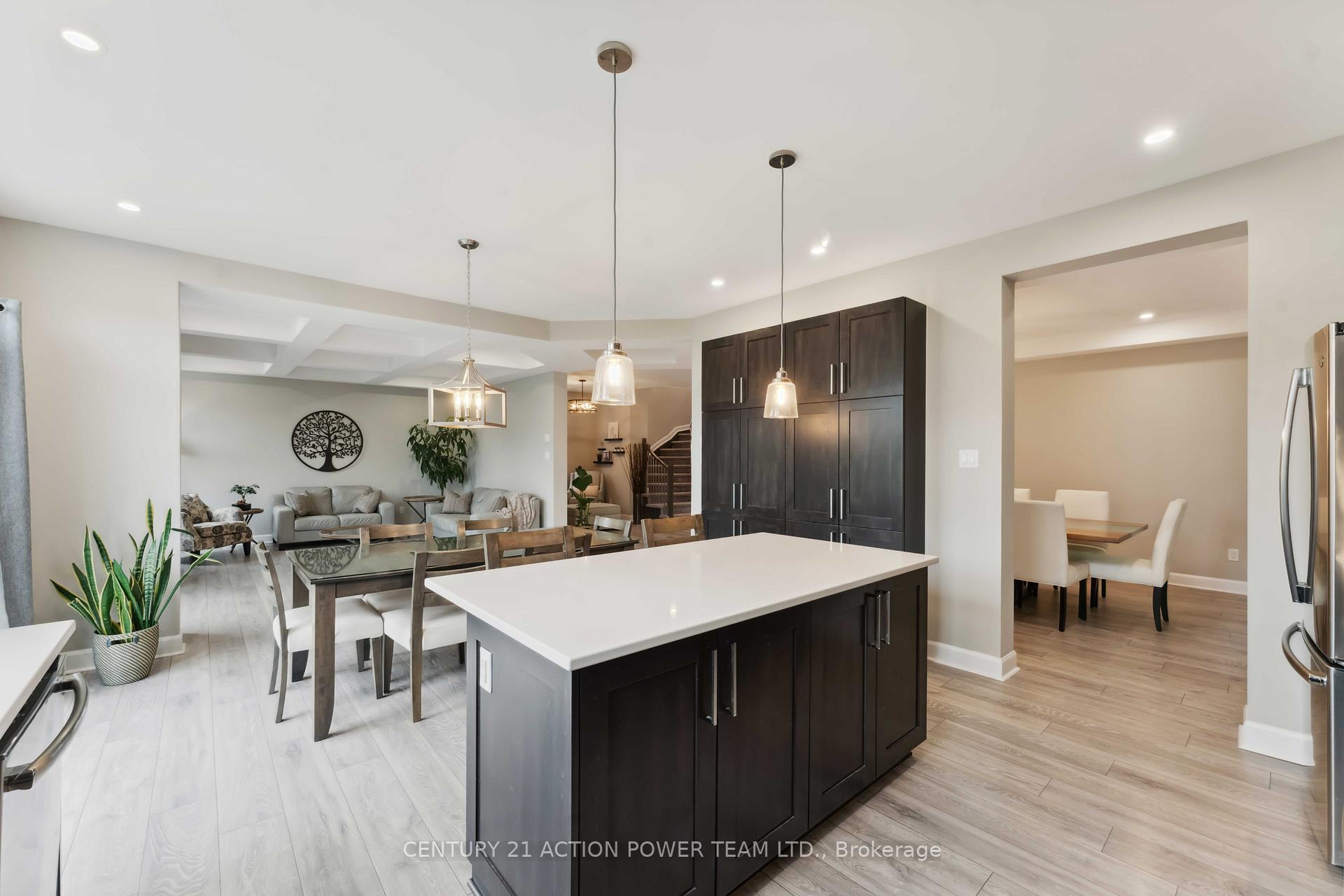 Photo 19 of 266 Esturgeon Street, Ottawa, Avalon West — HOMEH