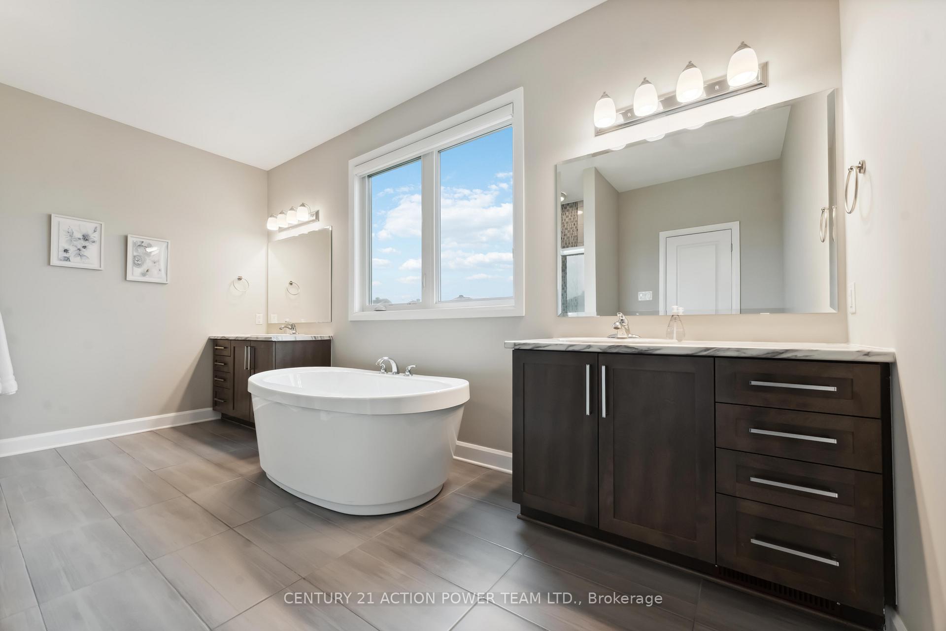 Photo 28 of 266 Esturgeon Street, Ottawa, Avalon West — HOMEH