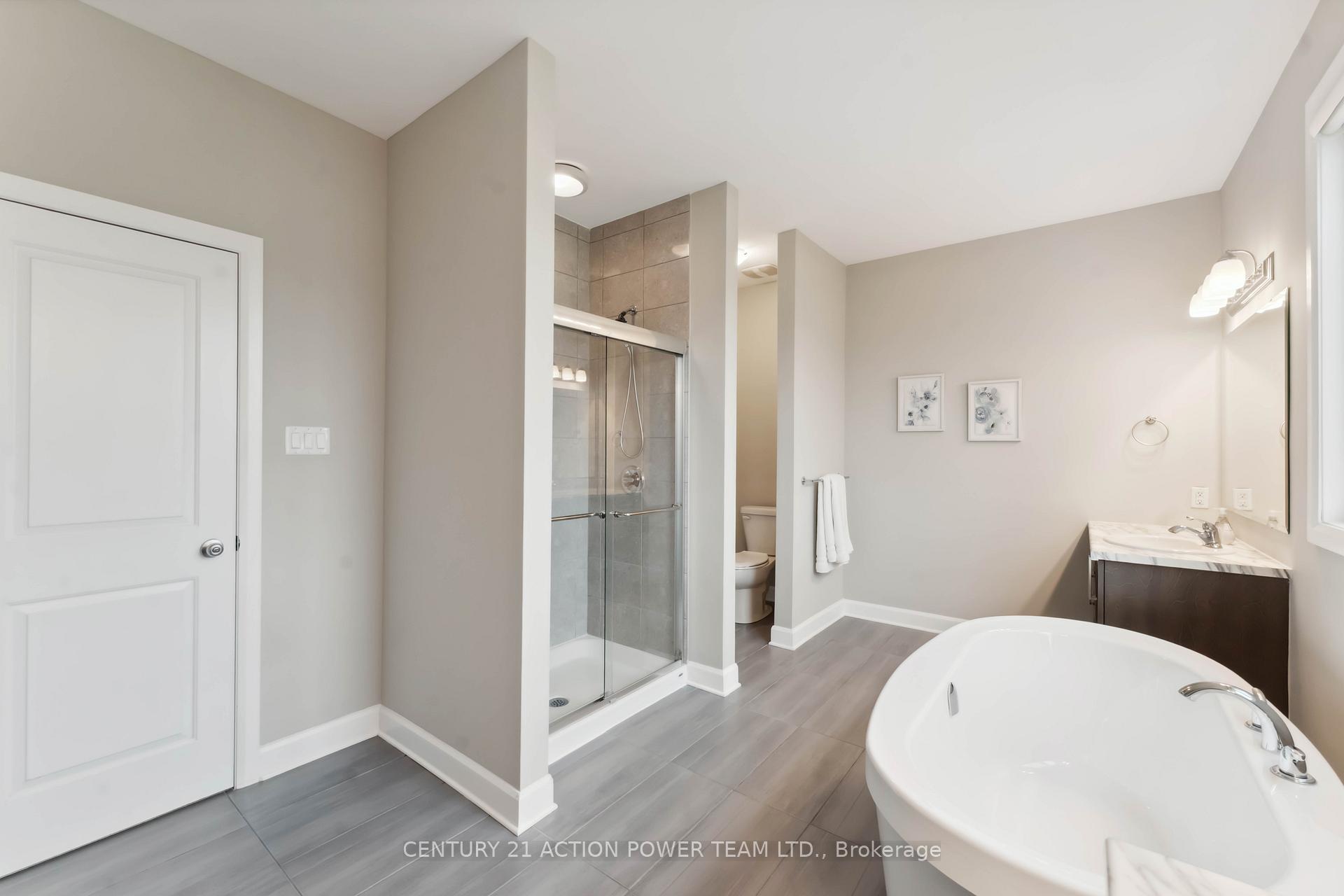 Photo 29 of 266 Esturgeon Street, Ottawa, Avalon West — HOMEH