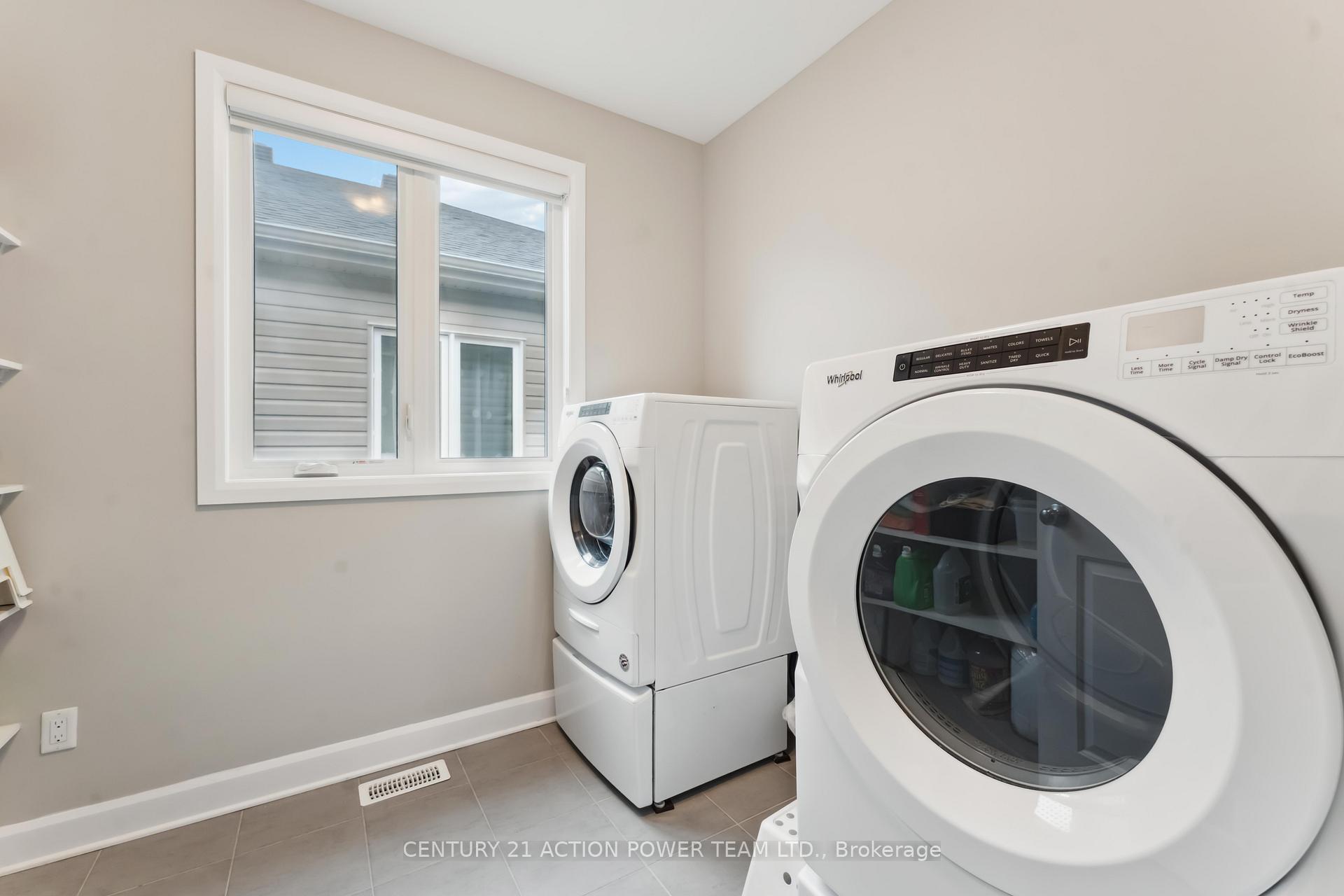 Photo 32 of 266 Esturgeon Street, Ottawa, Avalon West — HOMEH