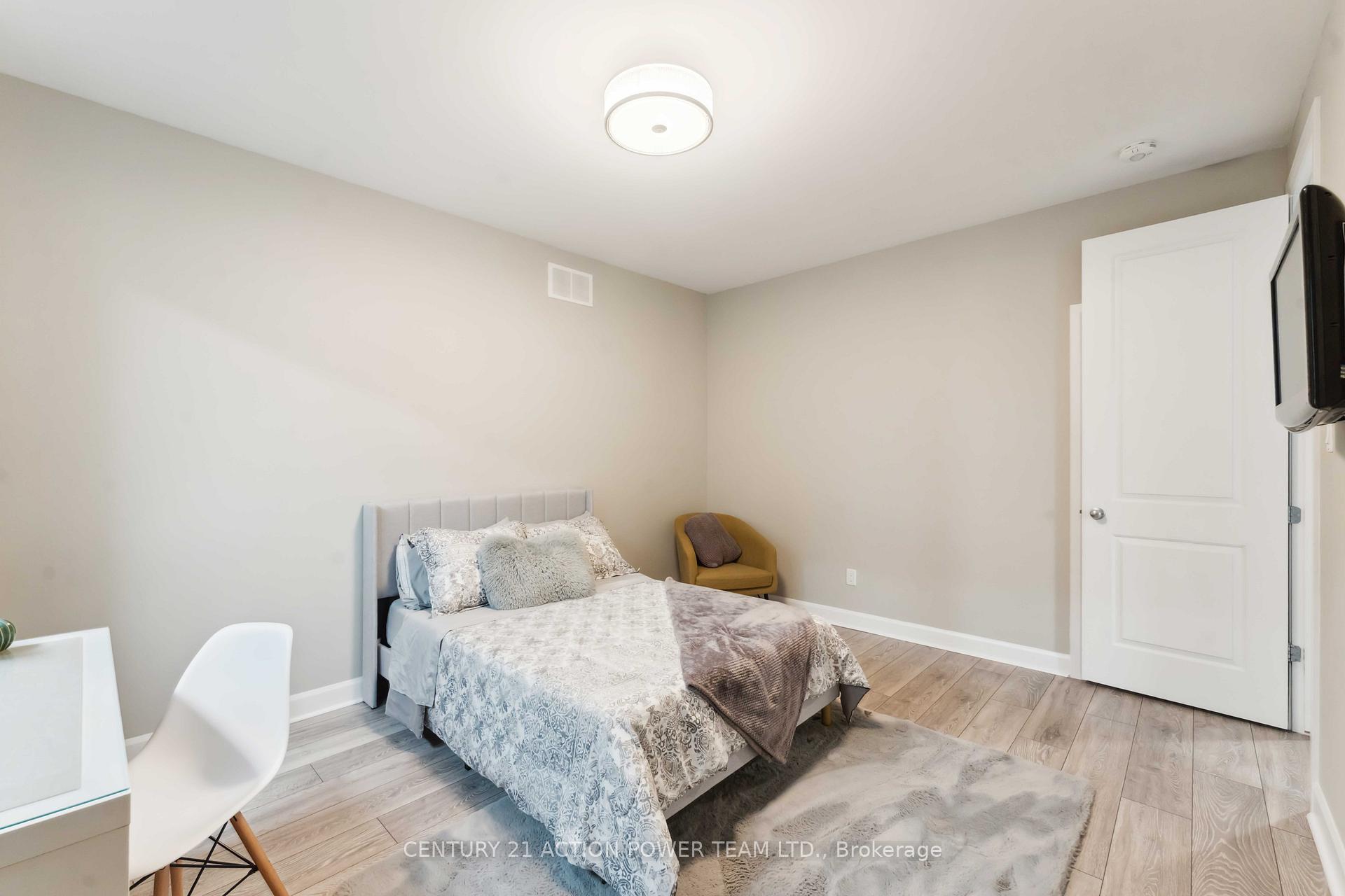 Photo 34 of 266 Esturgeon Street, Ottawa, Avalon West — HOMEH