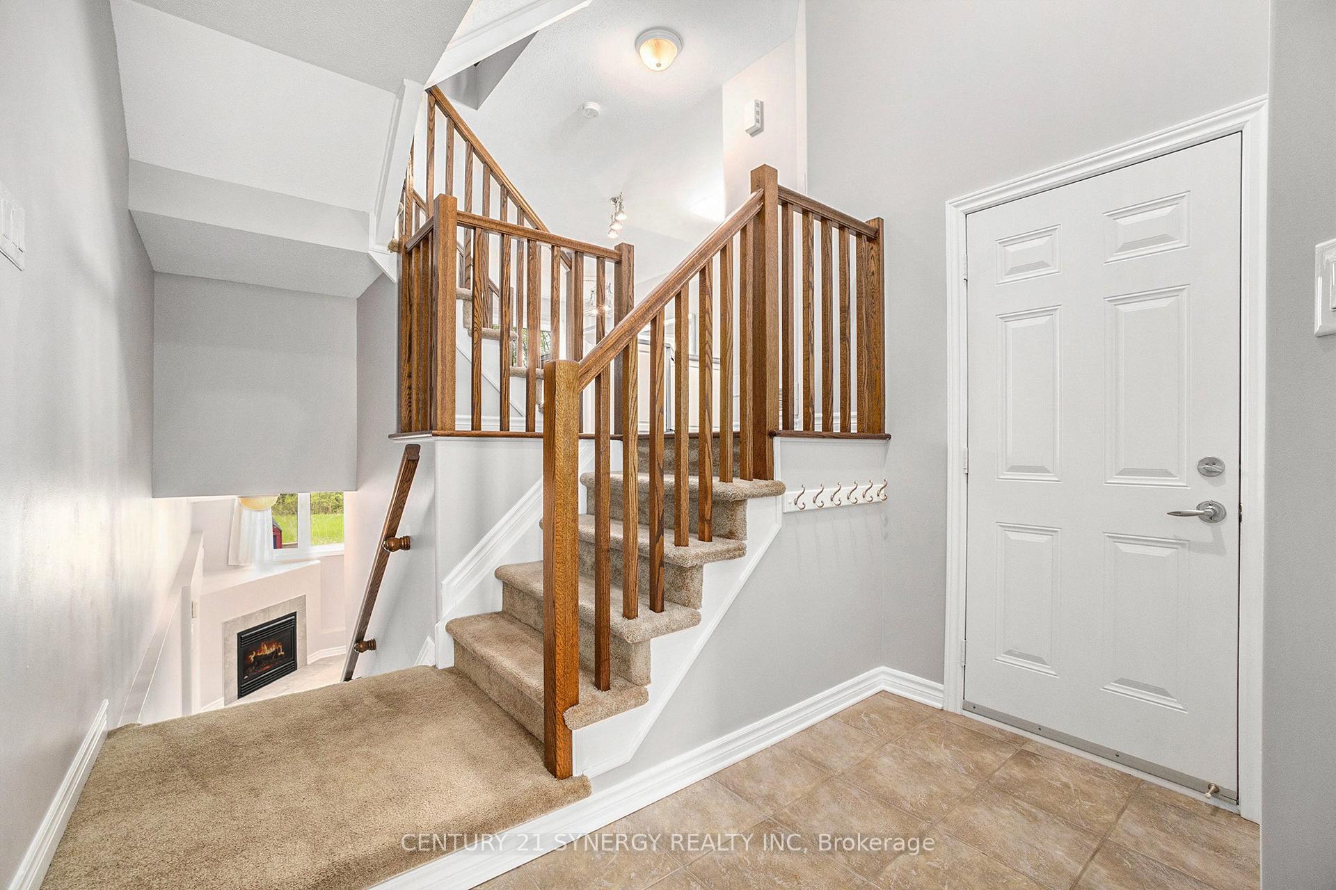 Photo 4 of 166 Parkrose Private, Ottawa, Chatelaine Village — HOMEH