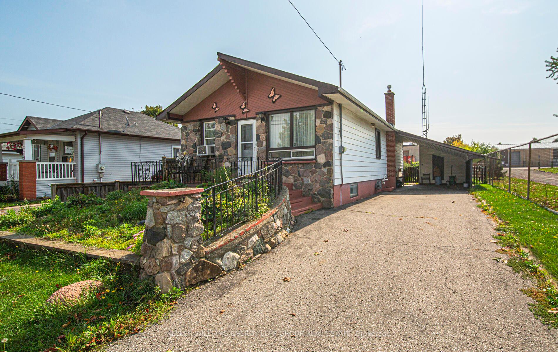 Photo 2 of 243 Conant Street, Oshawa, Lakeview — HOMEH