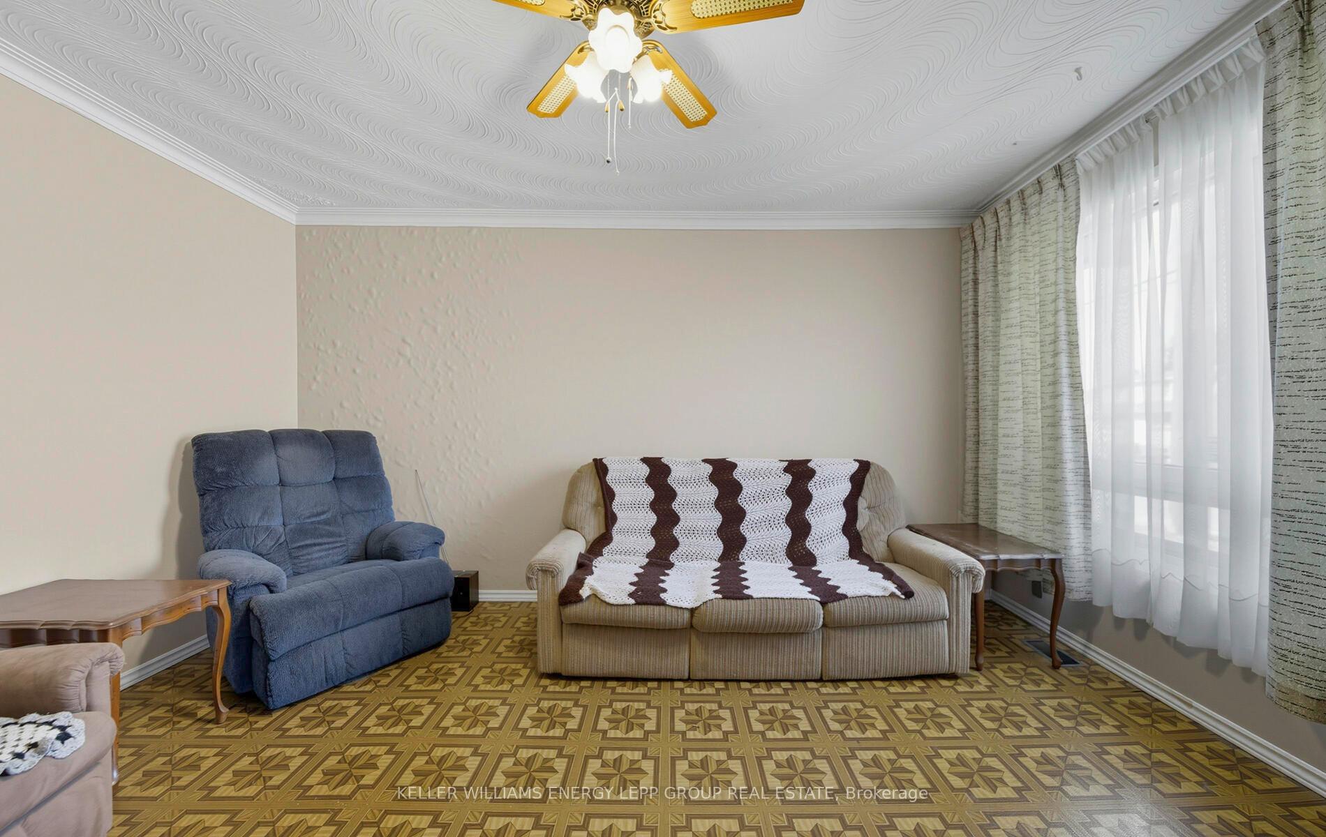 Photo 5 of 243 Conant Street, Oshawa, Lakeview — HOMEH
