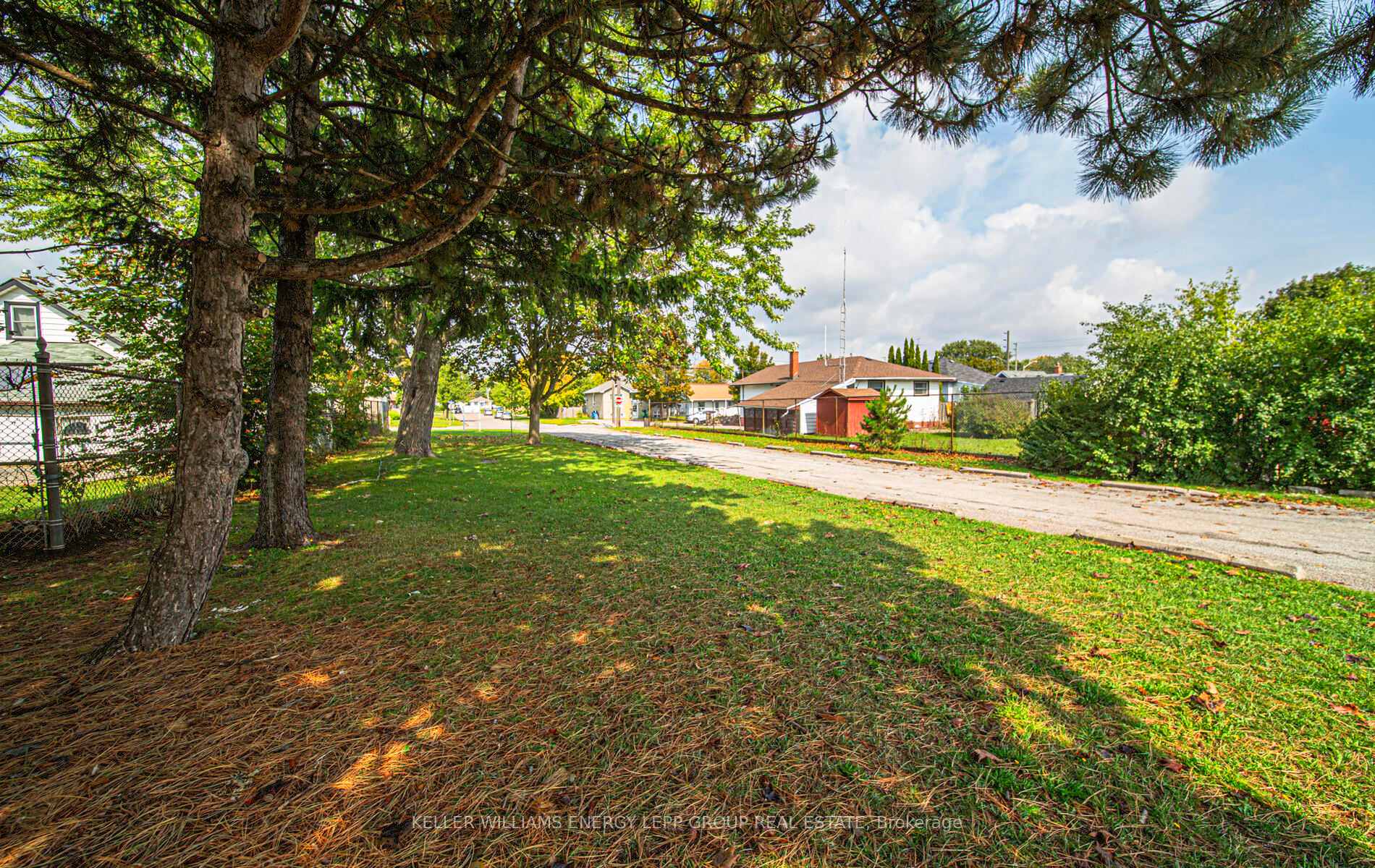 Photo 37 of 243 Conant Street, Oshawa, Lakeview — HOMEH