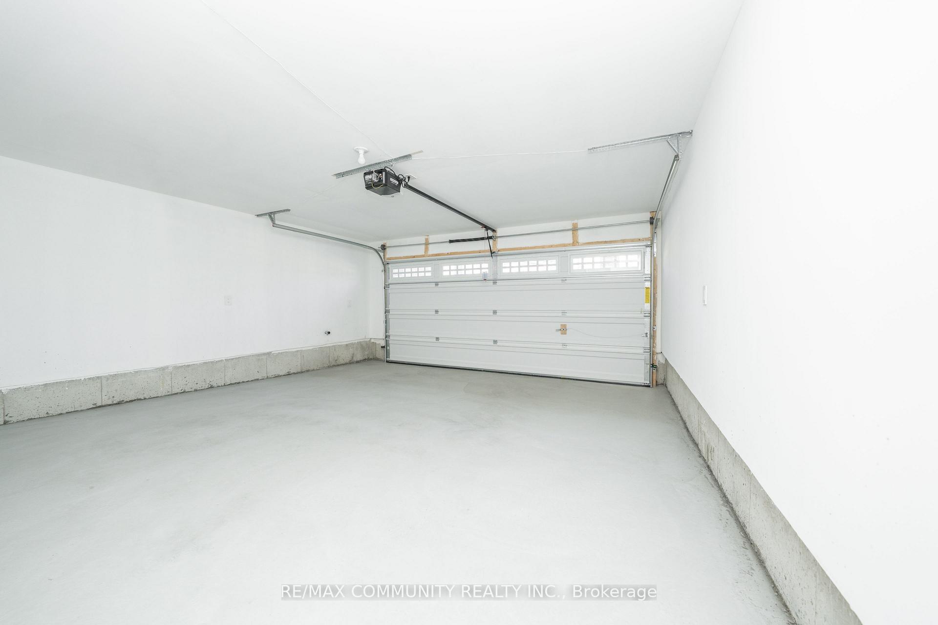 Photo 7 of 3430 Braeside Way, Pickering, Rural Pickering — HOMEH