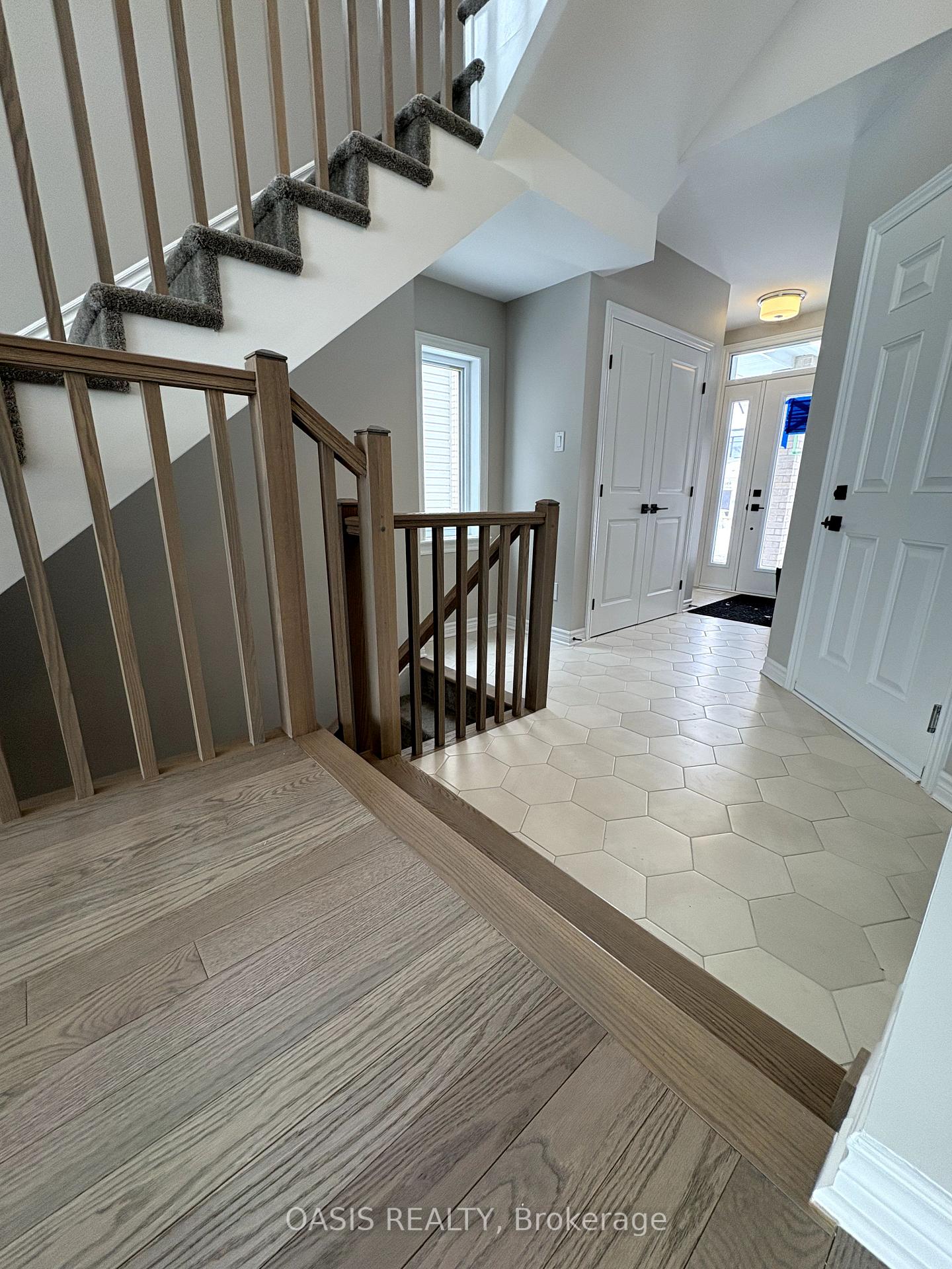 Photo 2 of 792 Antonio Farley Street, Ottawa, Camelot — HOMEH