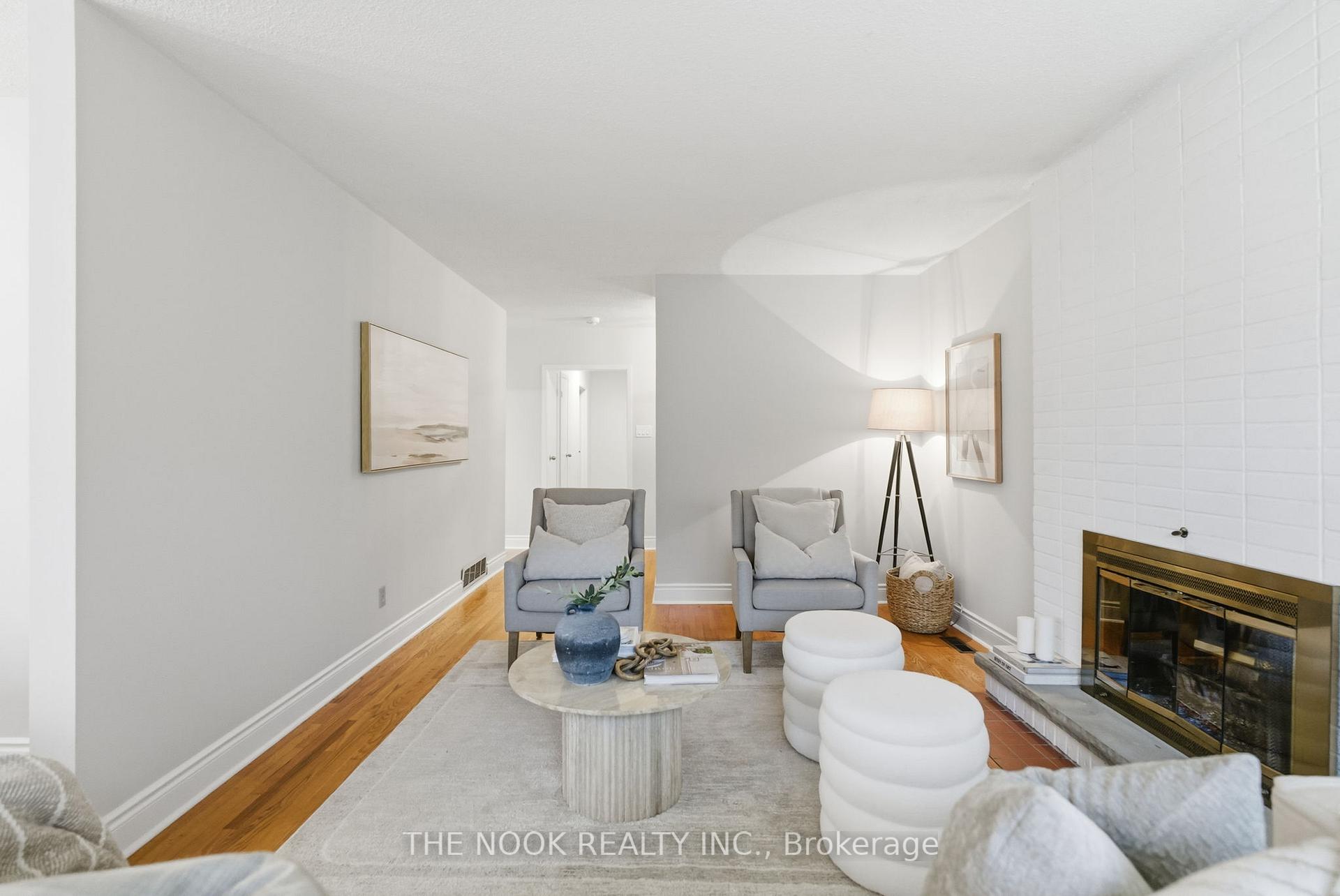 Photo 9 of 953 Essa Crescent, Pickering, West Shore — HOMEH