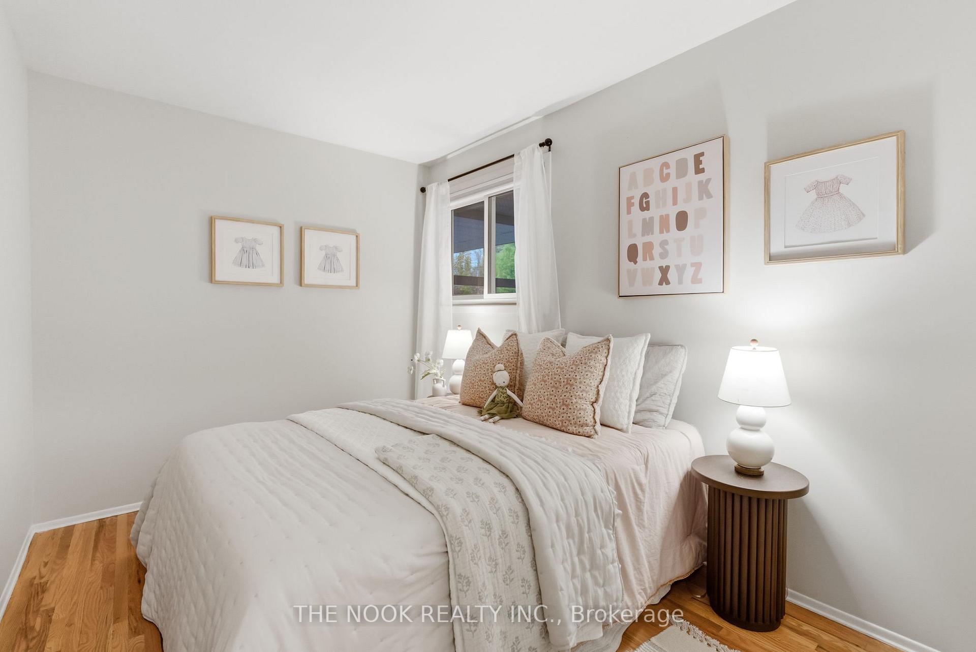 Photo 23 of 953 Essa Crescent, Pickering, West Shore — HOMEH