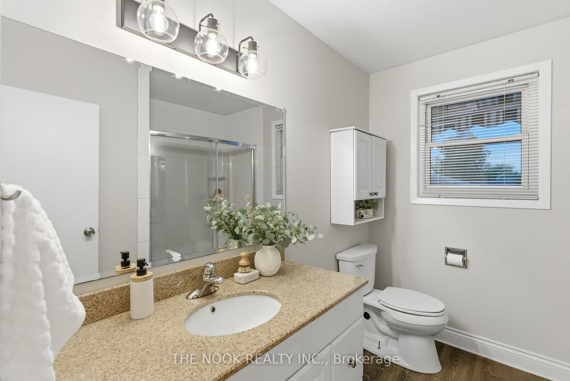 Photo 25 of 953 Essa Crescent, Pickering, West Shore — HOMEH