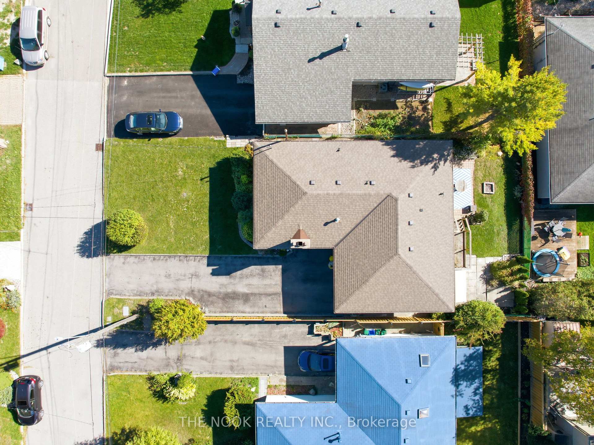 Photo 35 of 953 Essa Crescent, Pickering, West Shore — HOMEH