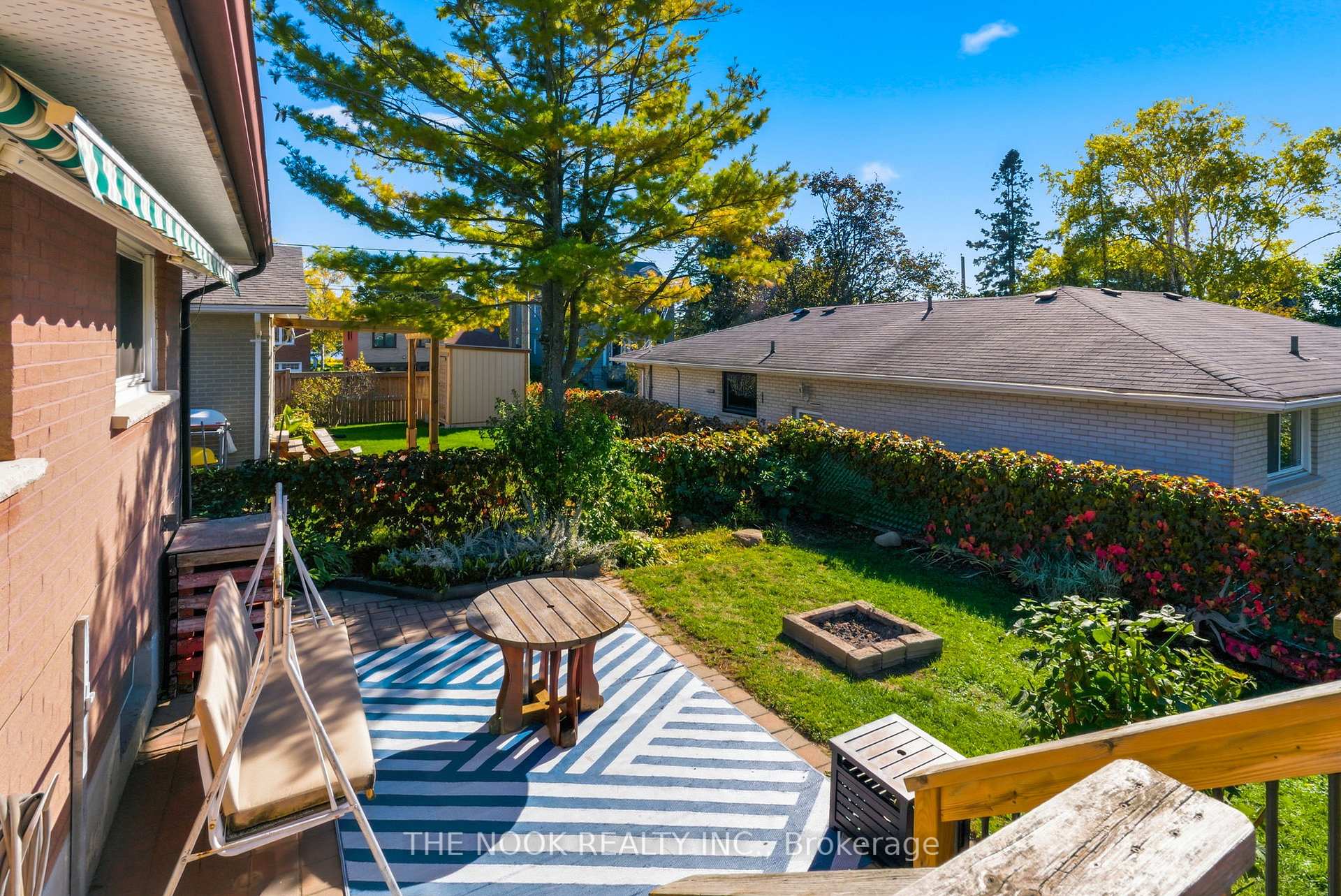 Photo 45 of 953 Essa Crescent, Pickering, West Shore — HOMEH