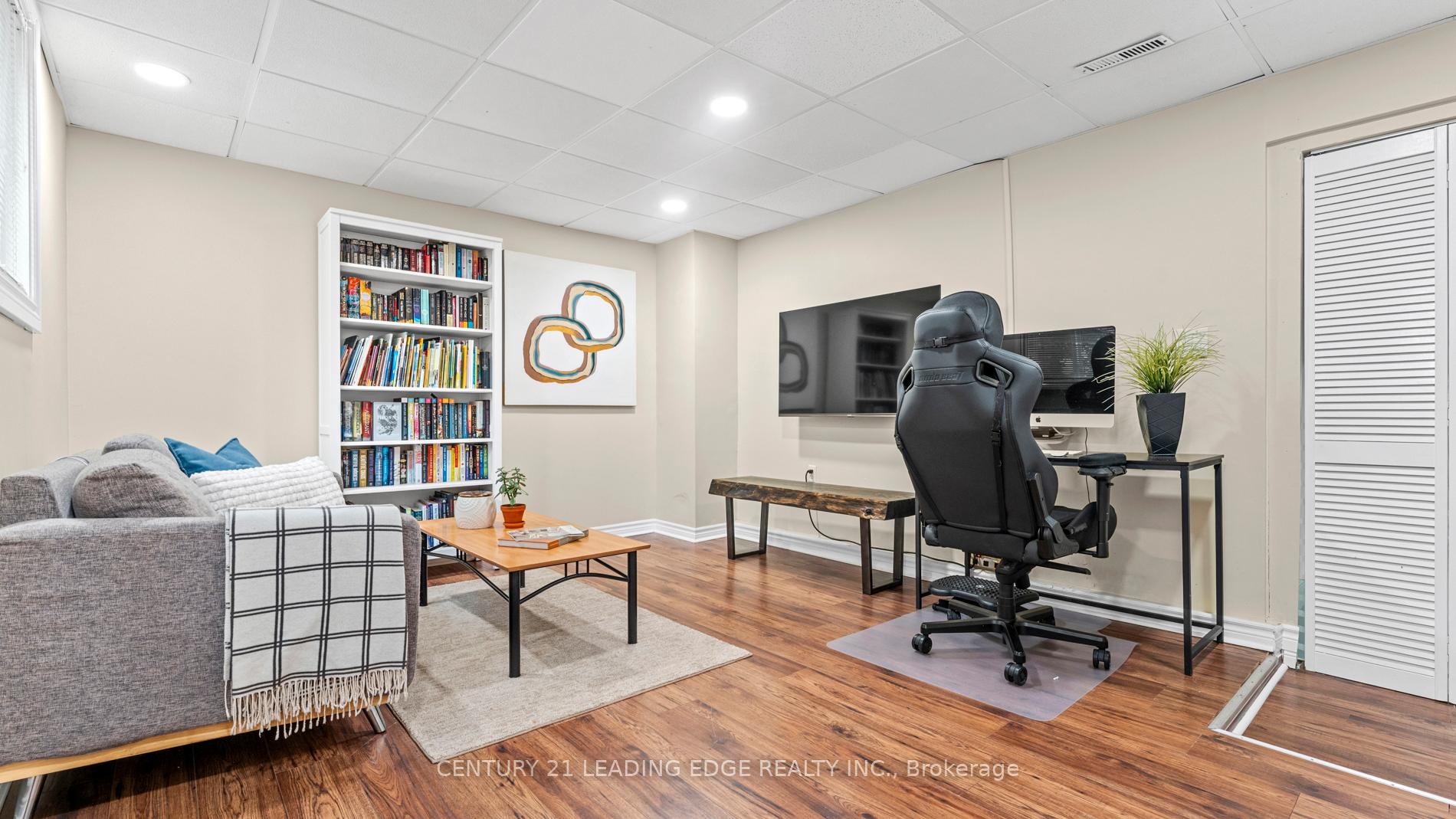 Photo 21 of 330 Sparrow Circle, Pickering, Highbush — HOMEH