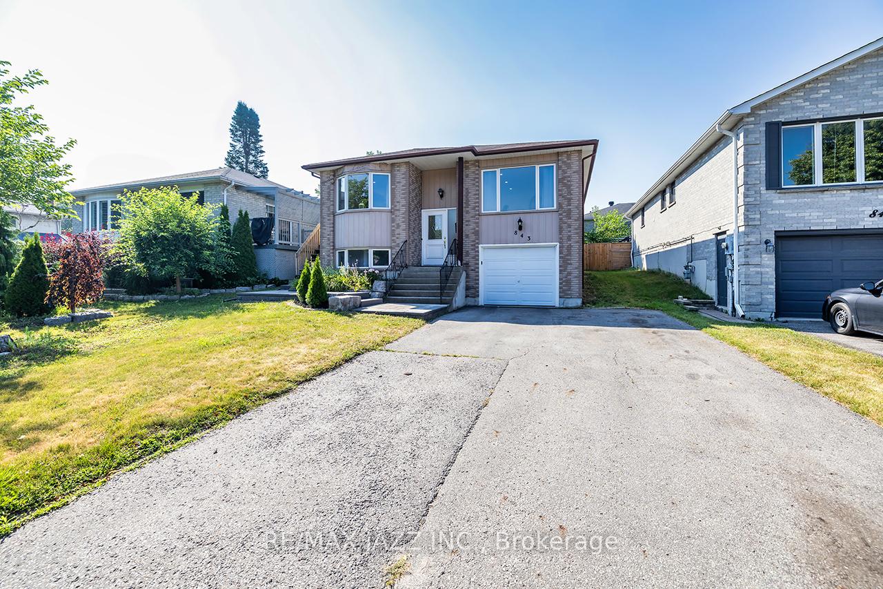 Photo 2 of 843 Charisma Crescent, Oshawa, McLaughlin — HOMEH
