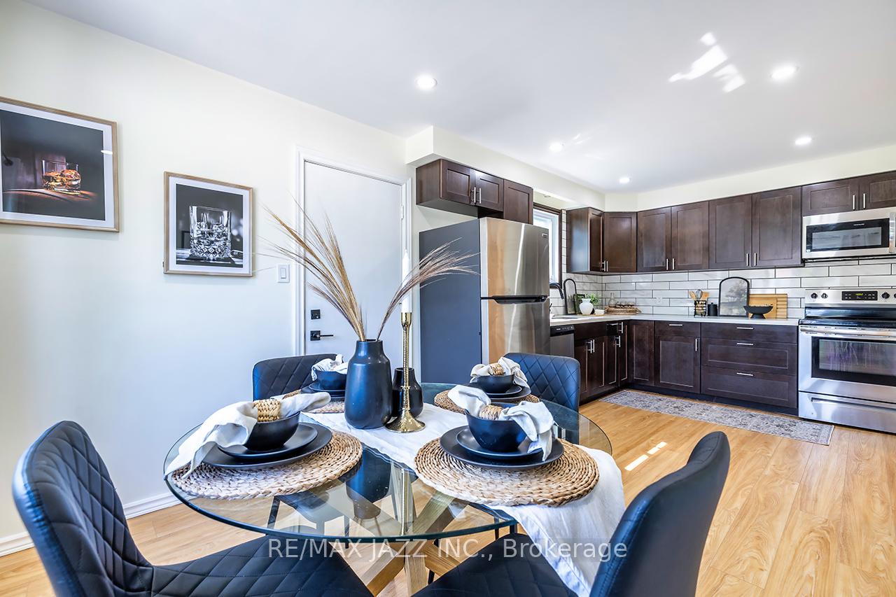Photo 8 of 843 Charisma Crescent, Oshawa, McLaughlin — HOMEH
