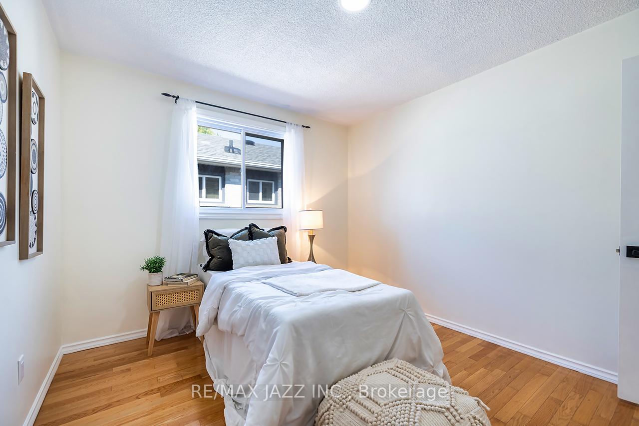 Photo 23 of 843 Charisma Crescent, Oshawa, McLaughlin — HOMEH