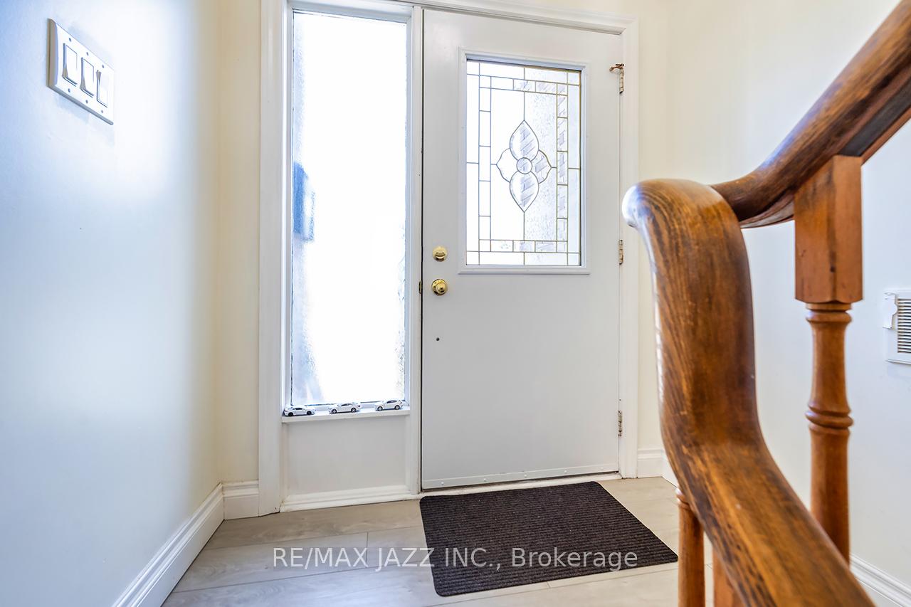 Photo 33 of 843 Charisma Crescent, Oshawa, McLaughlin — HOMEH