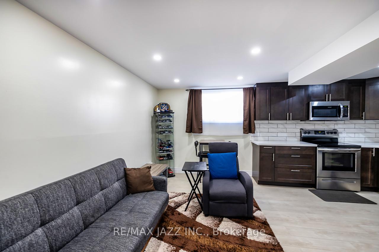 Photo 39 of 843 Charisma Crescent, Oshawa, McLaughlin — HOMEH