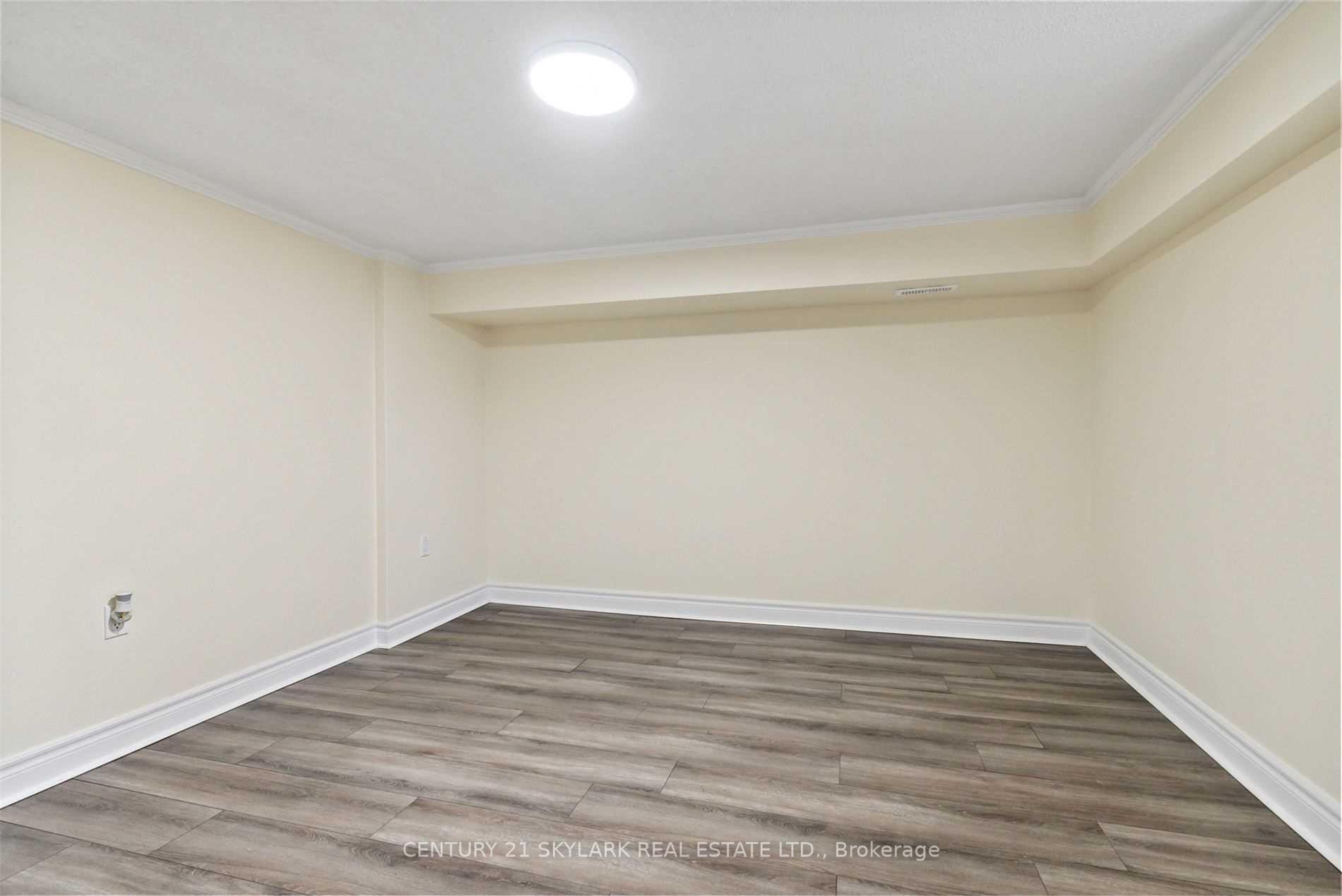 Photo 4 of 743 Lublin Avenue, Pickering, Bay Ridges — HOMEH