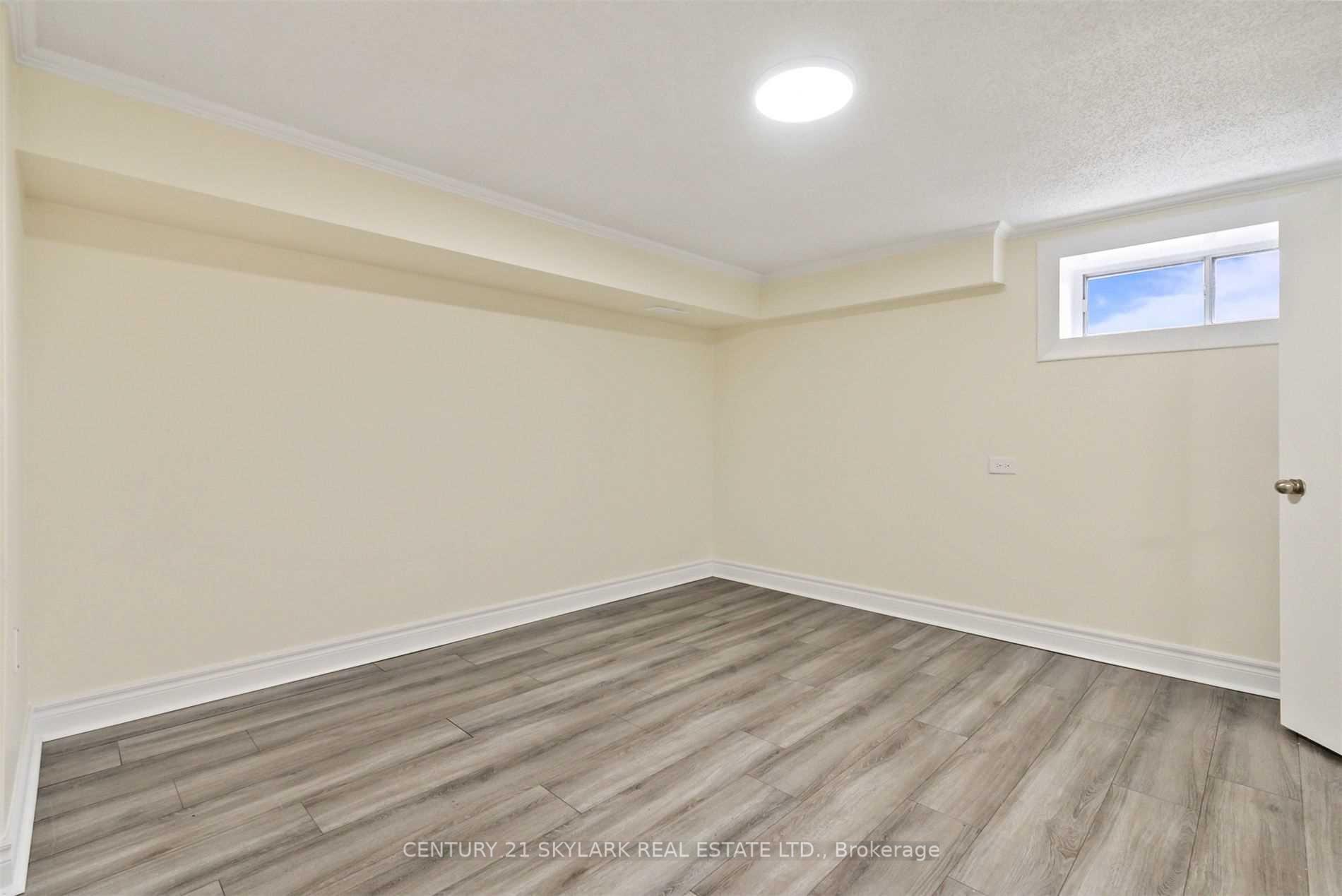 Photo 5 of 743 Lublin Avenue, Pickering, Bay Ridges — HOMEH